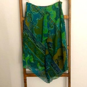 Pierre Cardin paisley asymmetrical skirt w greens and blues sz 10, with side zip